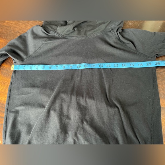 Lululemon Pullover Top Women's 4 Relaxed Black Thumbholes Cowl Neck Rulu Soft - Picture 5 of 8